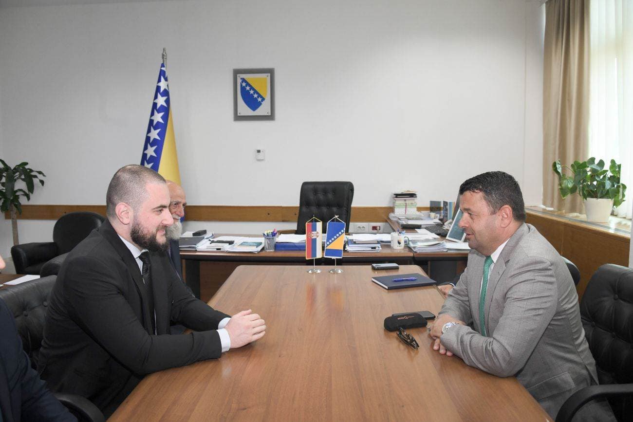 Ministri Zukorlić i Hurtić razgovarali o služenju vojnog roka građana BiH sa dvojnim državljanstvom u Srbiji