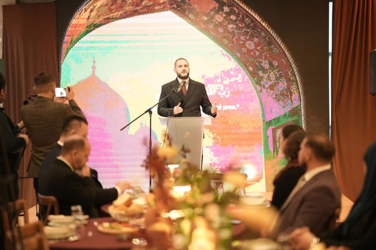 Prvi Iftar mira u Novom Pazaru u organizaciji Kabineta ministra Zukorlića