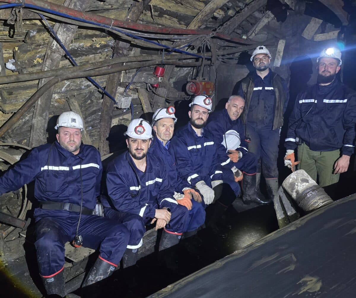 Ministar Zukorlić posetio medicinsko osoblje, policajce i rudare u trećoj smeni i odneo im hranu za post